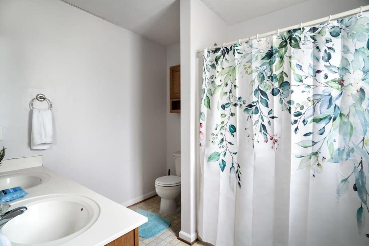 Modern Decor, Hot Tub, Fire Pit & River Access! Luray Ngoại thất bức ảnh